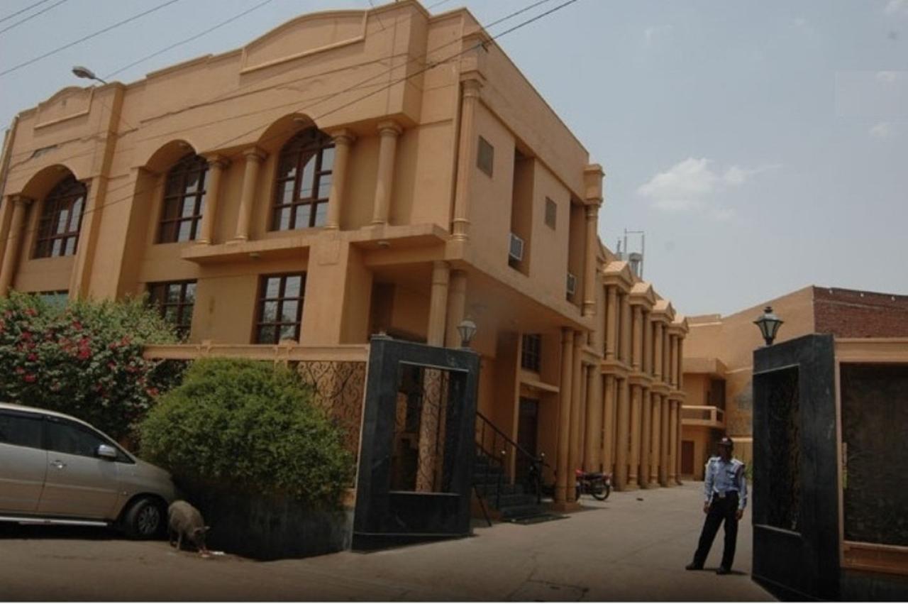 Hotel The Shubham Vrindāvan Exterior foto
